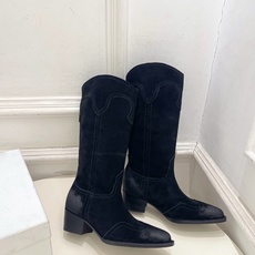 CELINE | 赛琳 26𝐬𝐬 💛2026秋冬新品 复古做旧西部粗跟长靴 上新! 🔜BS 这一季的赛琳真的是开了 CELINE | 赛琳 26𝐬𝐬 💛2026秋冬新品 复古做旧西部粗跟长靴 上新! 🔜BS 这一季的赛琳真的是开了