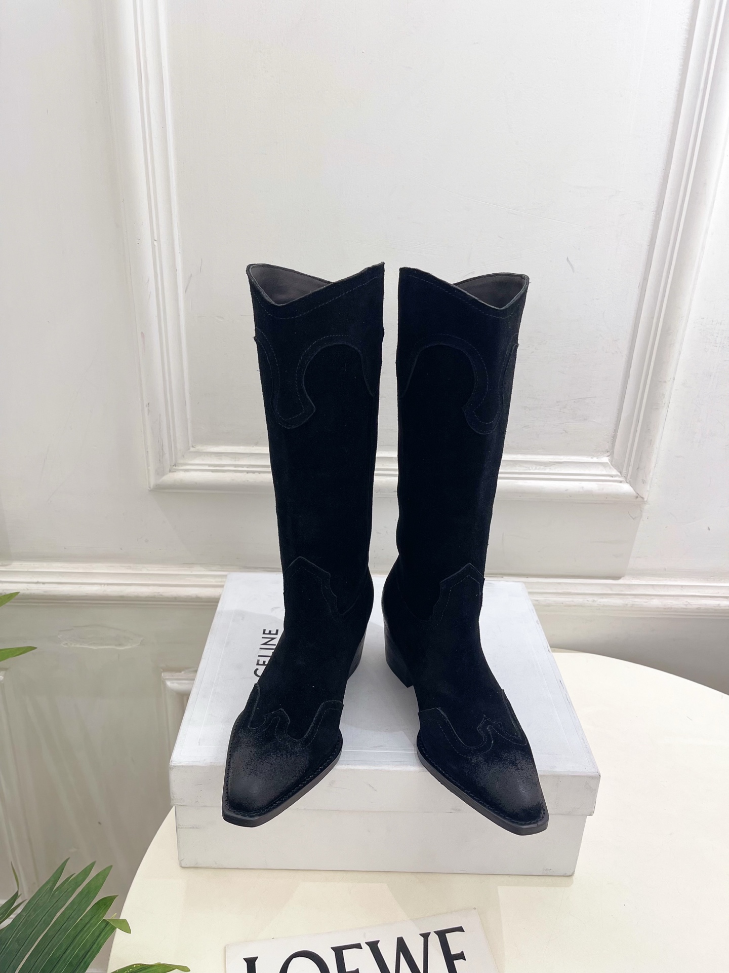 CELINE  | 赛琳  26𝐬𝐬  💛2026秋冬新品 复古做旧西部粗跟长靴 上新！ 🔜BS 这一季的赛琳真的是开了