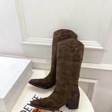 CELINE | 赛琳 26𝐬𝐬 💛2026秋冬新品 复古做旧西部粗跟长靴 上新! 🔜BS 这一季的赛琳真的是开了 CELINE | 赛琳 26𝐬𝐬 💛2026秋冬新品 复古做旧西部粗跟长靴 上新! 🔜BS 这一季的赛琳真的是开了