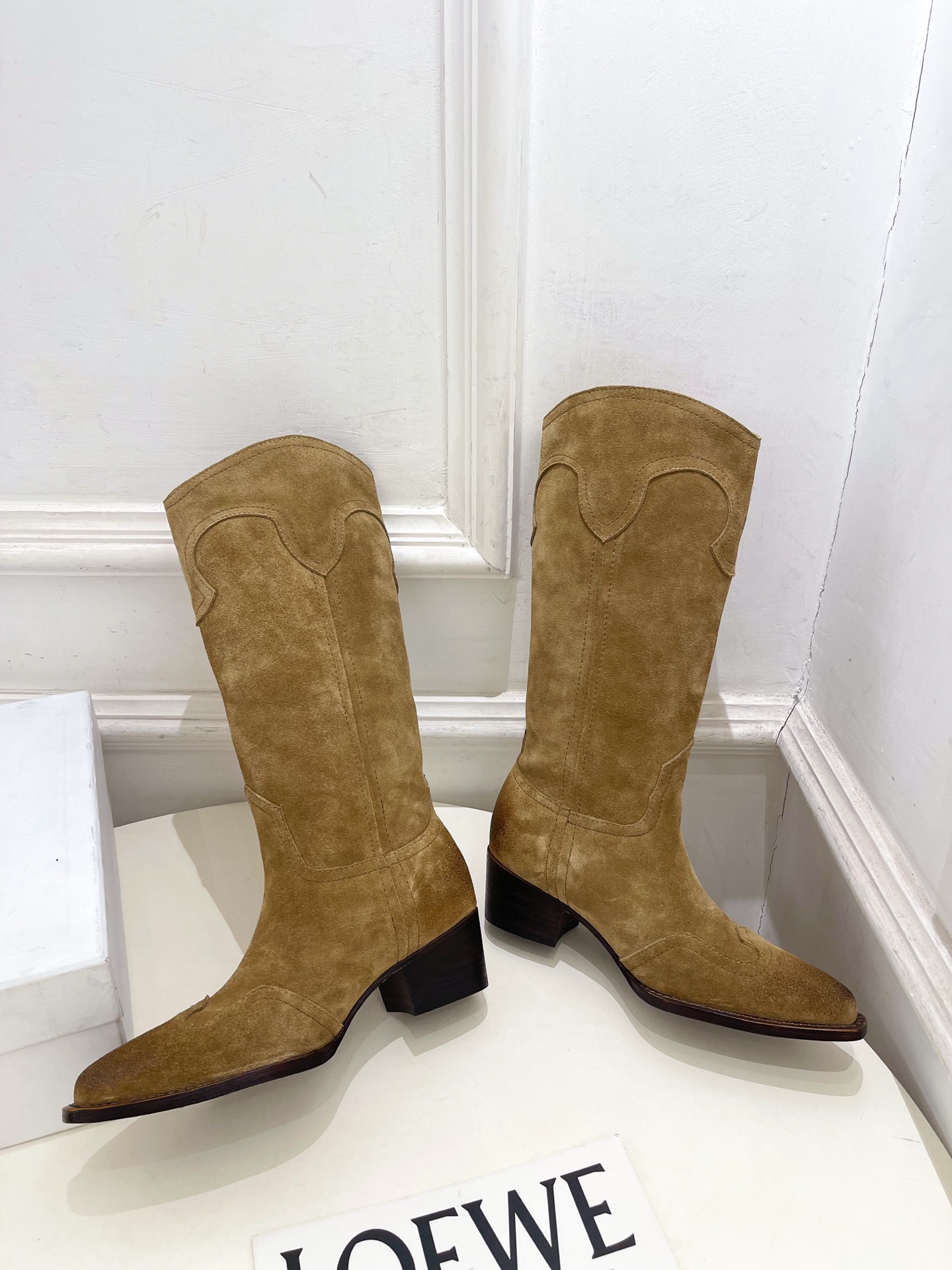 CELINE | 赛琳 26𝐬𝐬 💛2026秋冬新品 复古做旧西部粗跟长靴 上新! 🔜BS 这一季的赛琳真的是开了 CELINE | 赛琳 26𝐬𝐬 💛2026秋冬新品 复古做旧西部粗跟长靴 上新! 🔜BS 这一季的赛琳真的是开了