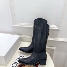 CELINE | 赛琳 26𝐬𝐬 💛2026秋冬新品 复古做旧西部粗跟长靴 上新! 🔜BS 这一季的赛琳真的是开了 CELINE | 赛琳 26𝐬𝐬 💛2026秋冬新品 复古做旧西部粗跟长靴 上新! 🔜BS 这一季的赛琳真的是开了