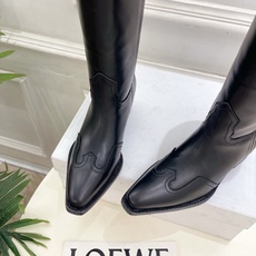 CELINE | 赛琳 26𝐬𝐬 💛2026秋冬新品 复古做旧西部粗跟长靴 上新! 🔜BS 这一季的赛琳真的是开了 CELINE | 赛琳 26𝐬𝐬 💛2026秋冬新品 复古做旧西部粗跟长靴 上新! 🔜BS 这一季的赛琳真的是开了
