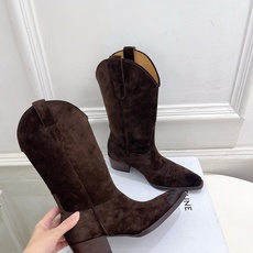 CELINE | 赛琳 26𝐬𝐬 💛2026秋冬新品 复古西部刺绣粗跟短靴 上新! 🔜BS 这一季的赛琳真的是开了 CELINE | 赛琳 26𝐬𝐬 💛2026秋冬新品 复古西部刺绣粗跟短靴 上新! 🔜BS 这一季的赛琳真的是开了