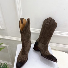 CELINE | 赛琳 26𝐬𝐬 💛2026秋冬新品 复古西部刺绣粗跟短靴 上新! 🔜BS 这一季的赛琳真的是开了 CELINE | 赛琳 26𝐬𝐬 💛2026秋冬新品 复古西部刺绣粗跟短靴 上新! 🔜BS 这一季的赛琳真的是开了