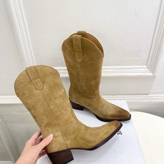 CELINE | 赛琳 26𝐬𝐬 💛2026秋冬新品 复古西部刺绣粗跟短靴 上新! 🔜BS 这一季的赛琳真的是开了 CELINE | 赛琳 26𝐬𝐬 💛2026秋冬新品 复古西部刺绣粗跟短靴 上新! 🔜BS 这一季的赛琳真的是开了