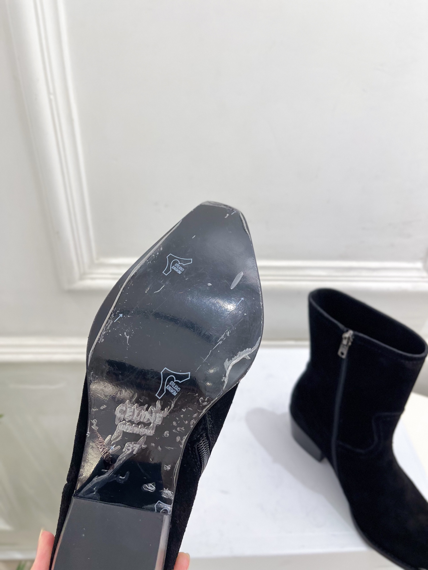 CELINE  | 赛琳  26𝐬𝐬  💛2026秋冬新品 复古金属头西部粗跟短靴 上新！ 🔜BS 这一季的赛琳真的是开