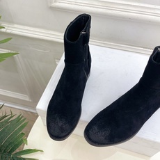 CELINE | 赛琳 26𝐬𝐬 💛2026秋冬新品 凯旋门复古西部粗跟侧拉链短靴 上新! 🔜BS 这一季的赛琳真 CELINE | 赛琳 26𝐬𝐬 💛2026秋冬新品 凯旋门复古西部粗跟侧拉链短靴 上新! 🔜BS 这一季的赛琳真