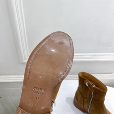 CELINE | 赛琳 26𝐬𝐬 💛2026秋冬新品 凯旋门复古西部粗跟侧拉链短靴 上新! 🔜BS 这一季的赛琳真 CELINE | 赛琳 26𝐬𝐬 💛2026秋冬新品 凯旋门复古西部粗跟侧拉链短靴 上新! 🔜BS 这一季的赛琳真