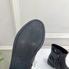 CELINE | 赛琳 26𝐬𝐬 💛2026秋冬新品 凯旋门复古西部粗跟侧拉链短靴 上新! 🔜BS 这一季的赛琳真 CELINE | 赛琳 26𝐬𝐬 💛2026秋冬新品 凯旋门复古西部粗跟侧拉链短靴 上新! 🔜BS 这一季的赛琳真