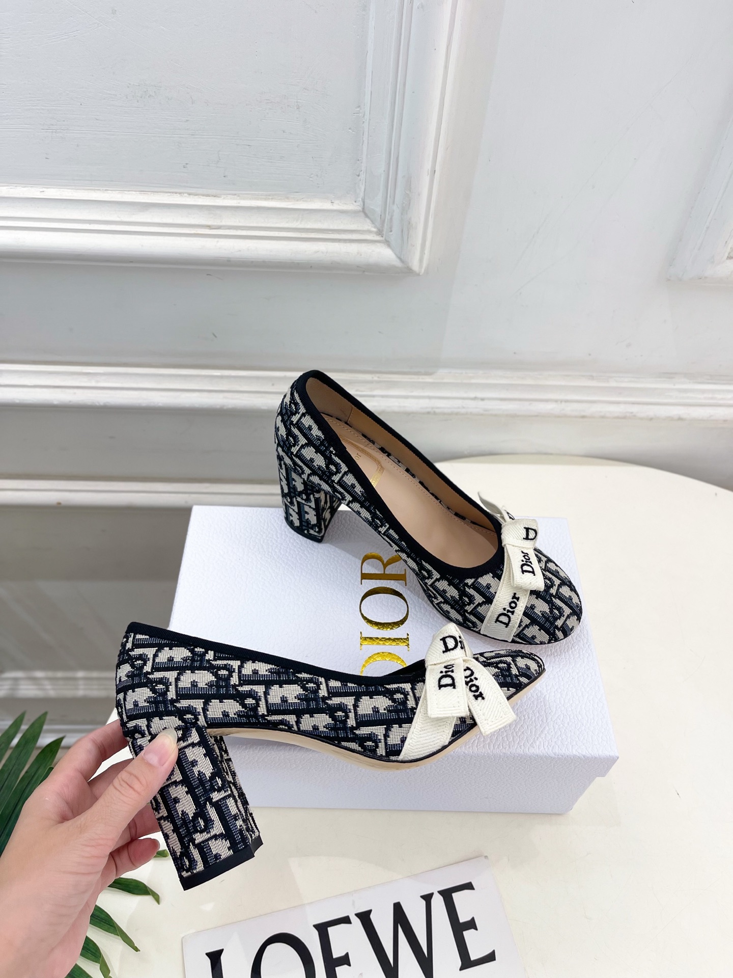 Dior |  迪奥  26𝐬𝐬  🧡💚2026秋冬新品 顶级版本⚠️ 专柜主打新款 J'Adior 字母饰带蝴蝶结高跟