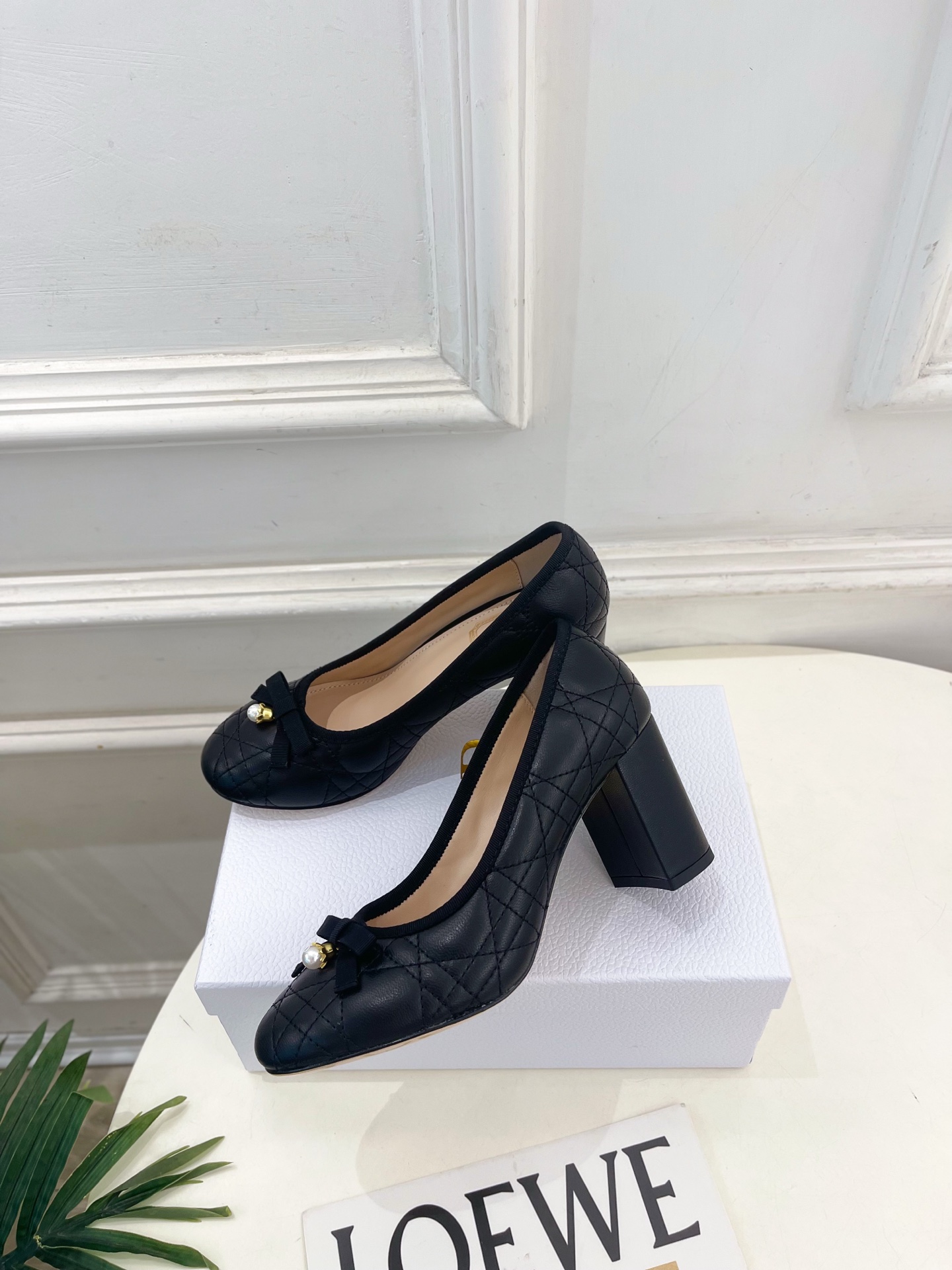 Dior | 迪奥 26𝐬𝐬 🧡💚2026秋冬新品 顶级版本⚠️ 专柜主打新款 J'Adio藤格纹蝴蝶结珍珠高跟单 Dior | 迪奥 26𝐬𝐬 🧡💚2026秋冬新品 顶级版本⚠️ 专柜主打新款 J'Adio藤格纹蝴蝶结珍珠高跟单