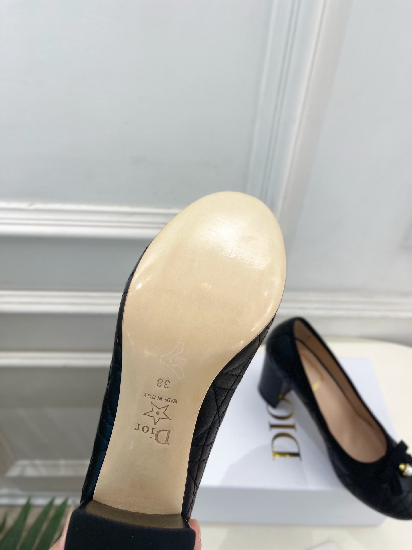 Dior | 迪奥 26𝐬𝐬 🧡💚2026秋冬新品 顶级版本⚠️ 专柜主打新款 J'Adio藤格纹蝴蝶结珍珠高跟单 Dior | 迪奥 26𝐬𝐬 🧡💚2026秋冬新品 顶级版本⚠️ 专柜主打新款 J'Adio藤格纹蝴蝶结珍珠高跟单