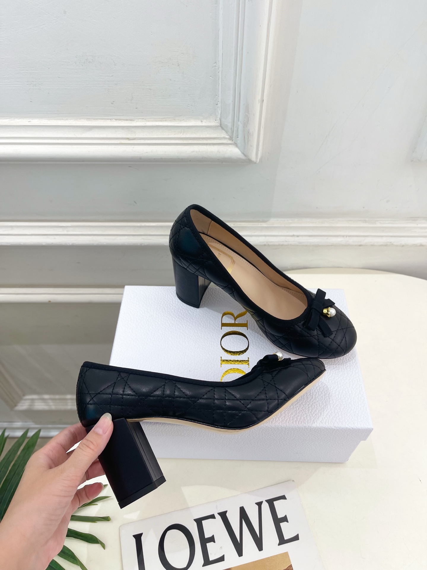 Dior | 迪奥 26𝐬𝐬 🧡💚2026秋冬新品 顶级版本⚠️ 专柜主打新款 J'Adio藤格纹蝴蝶结珍珠高跟单 Dior | 迪奥 26𝐬𝐬 🧡💚2026秋冬新品 顶级版本⚠️ 专柜主打新款 J'Adio藤格纹蝴蝶结珍珠高跟单