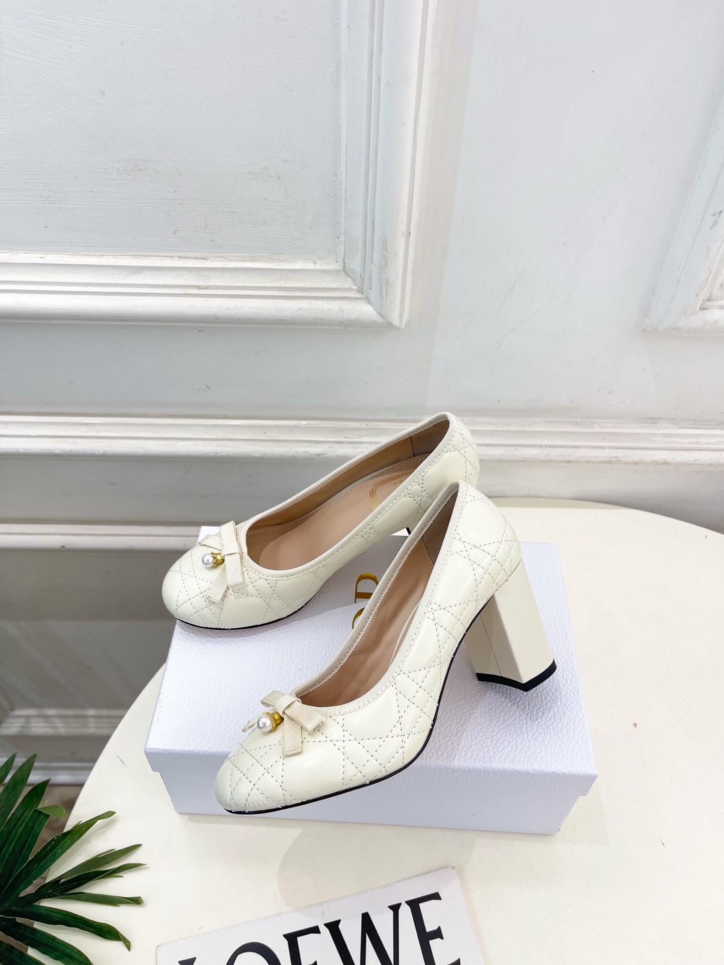 Dior |  迪奥  26𝐬𝐬  🧡💚2026秋冬新品 顶级版本⚠️ 专柜主打新款 J'Adio藤格纹蝴蝶结珍珠高跟单