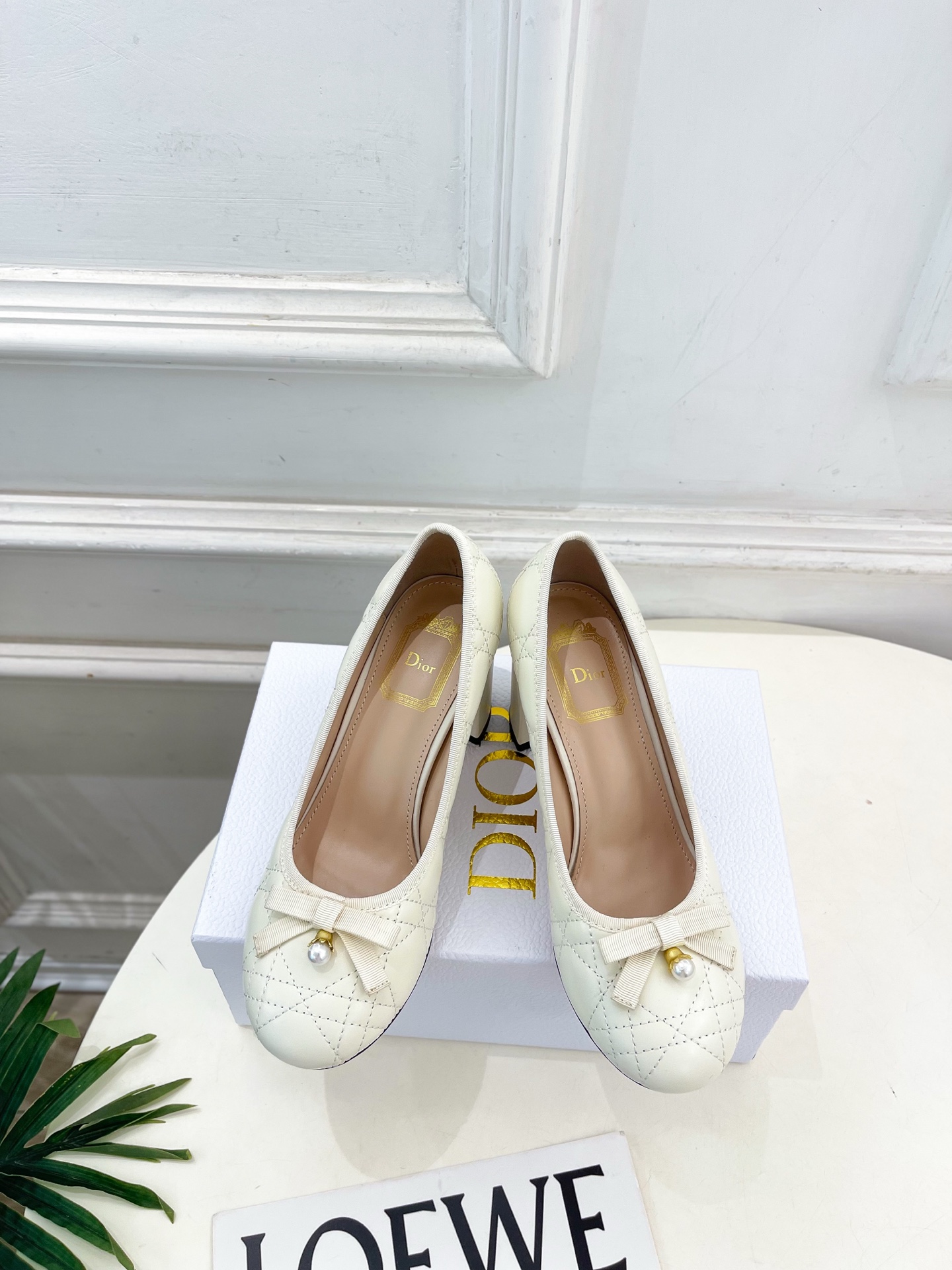 Dior | 迪奥 26𝐬𝐬 🧡💚2026秋冬新品 顶级版本⚠️ 专柜主打新款 J'Adio藤格纹蝴蝶结珍珠高跟单 Dior | 迪奥 26𝐬𝐬 🧡💚2026秋冬新品 顶级版本⚠️ 专柜主打新款 J'Adio藤格纹蝴蝶结珍珠高跟单