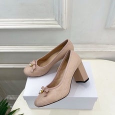 Dior | 迪奥 26𝐬𝐬 🧡💚2026秋冬新品 顶级版本⚠️ 专柜主打新款 J'Adio藤格纹蝴蝶结珍珠高跟单 Dior | 迪奥 26𝐬𝐬 🧡💚2026秋冬新品 顶级版本⚠️ 专柜主打新款 J'Adio藤格纹蝴蝶结珍珠高跟单