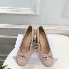 Dior | 迪奥 26𝐬𝐬 🧡💚2026秋冬新品 顶级版本⚠️ 专柜主打新款 J'Adio藤格纹蝴蝶结珍珠高跟单 Dior | 迪奥 26𝐬𝐬 🧡💚2026秋冬新品 顶级版本⚠️ 专柜主打新款 J'Adio藤格纹蝴蝶结珍珠高跟单