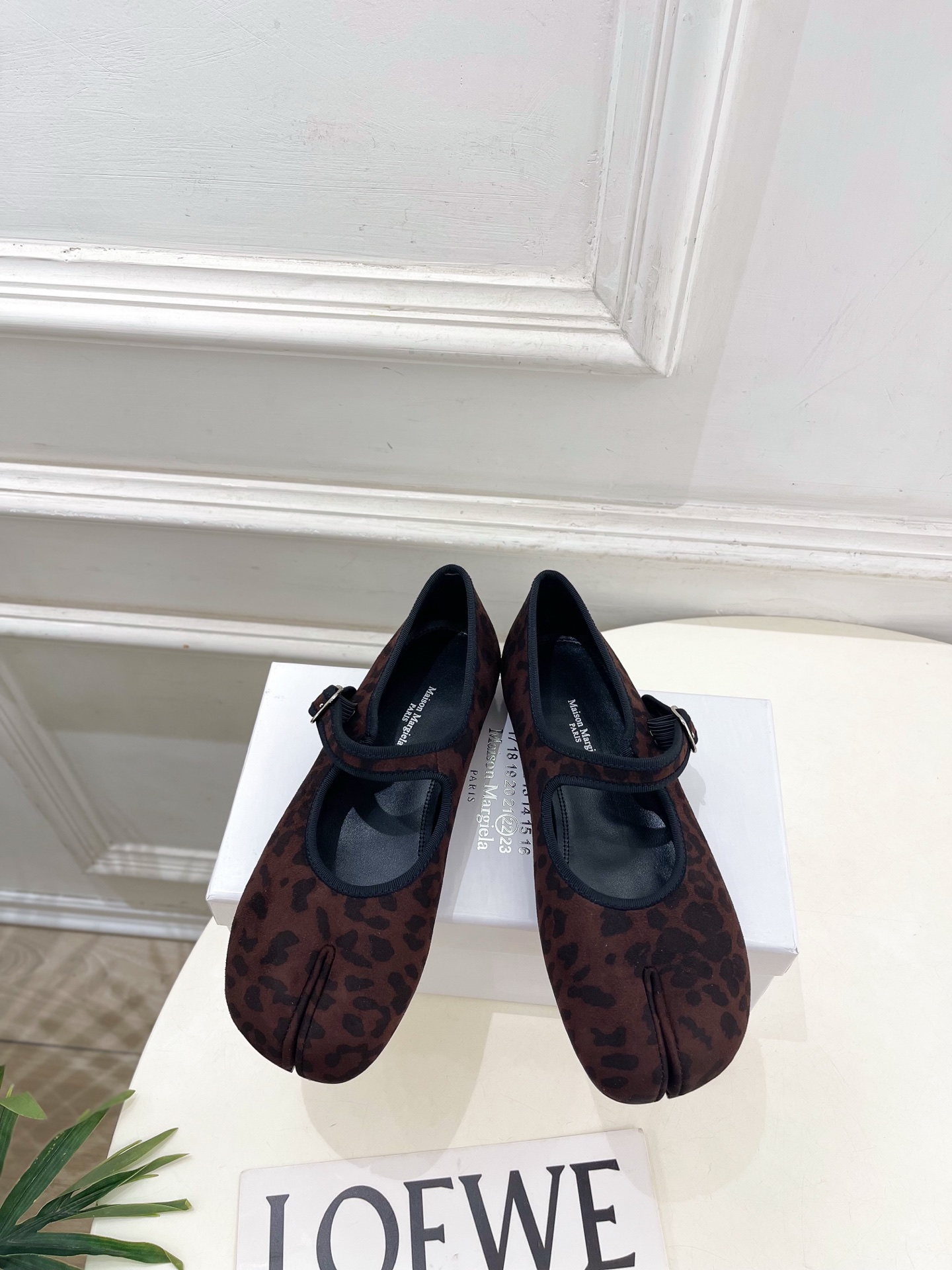 Maison Margiela· 马吉拉26𝐬𝐬 2026秋冬新品 MM6复古分趾玛丽珍芭蕾鞋———————— MM6 Maison Margiela· 马吉拉26𝐬𝐬 2026秋冬新品 MM6复古分趾玛丽珍芭蕾鞋———————— MM6