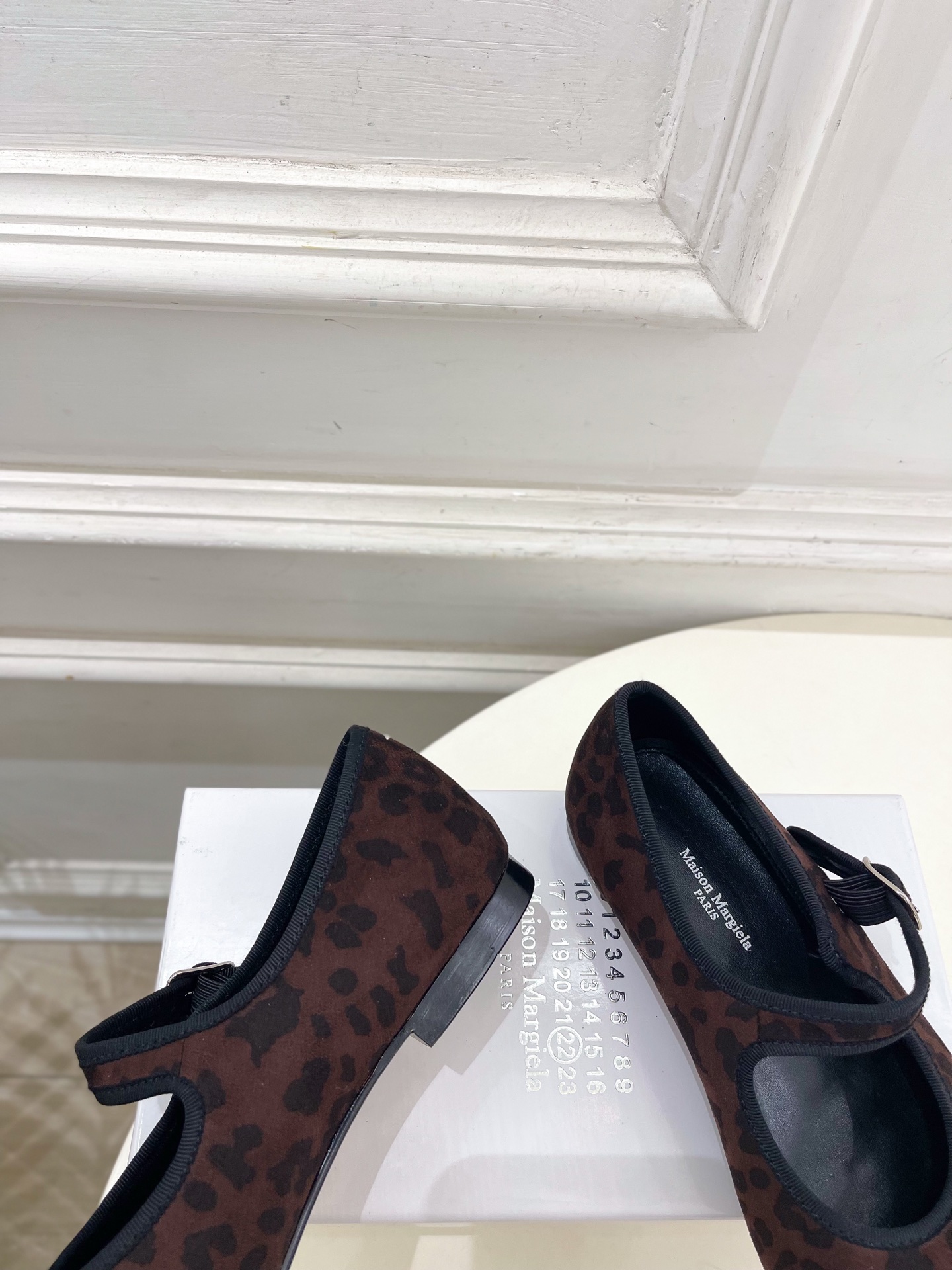 Maison Margiela· 马吉拉26𝐬𝐬 2026秋冬新品 MM6复古分趾玛丽珍芭蕾鞋———————— MM6 Maison Margiela· 马吉拉26𝐬𝐬 2026秋冬新品 MM6复古分趾玛丽珍芭蕾鞋———————— MM6