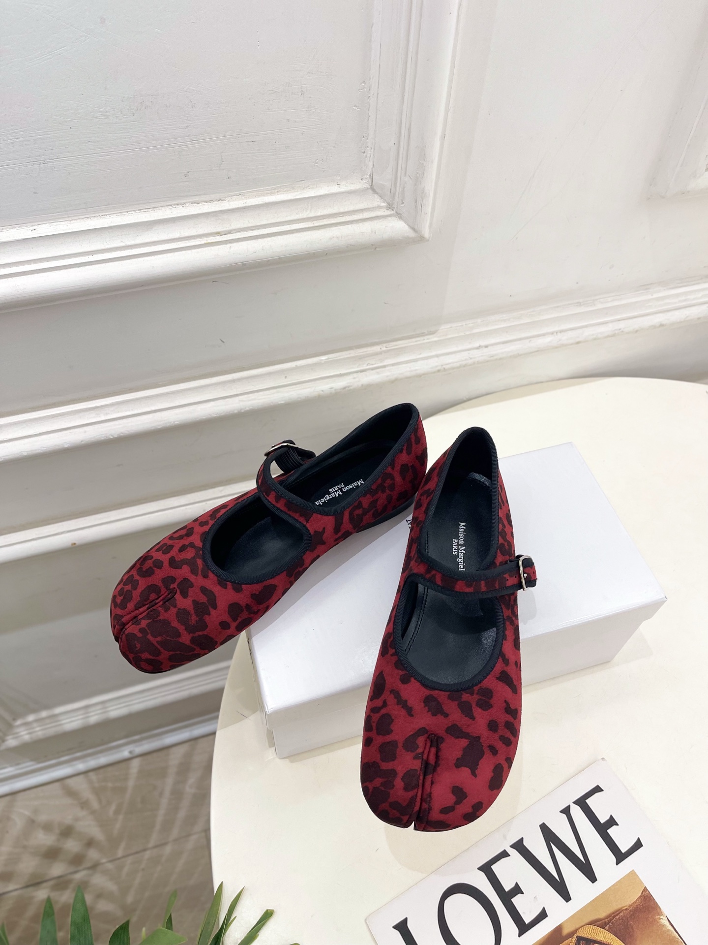 Maison Margiela· 马吉拉26𝐬𝐬  2026秋冬新品 MM6复古分趾玛丽珍芭蕾鞋———————— MM6