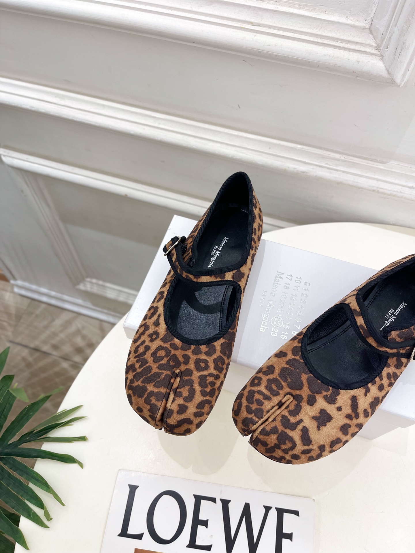 Maison Margiela· 马吉拉26𝐬𝐬 2026秋冬新品 MM6复古分趾玛丽珍芭蕾鞋———————— MM6 Maison Margiela· 马吉拉26𝐬𝐬 2026秋冬新品 MM6复古分趾玛丽珍芭蕾鞋———————— MM6