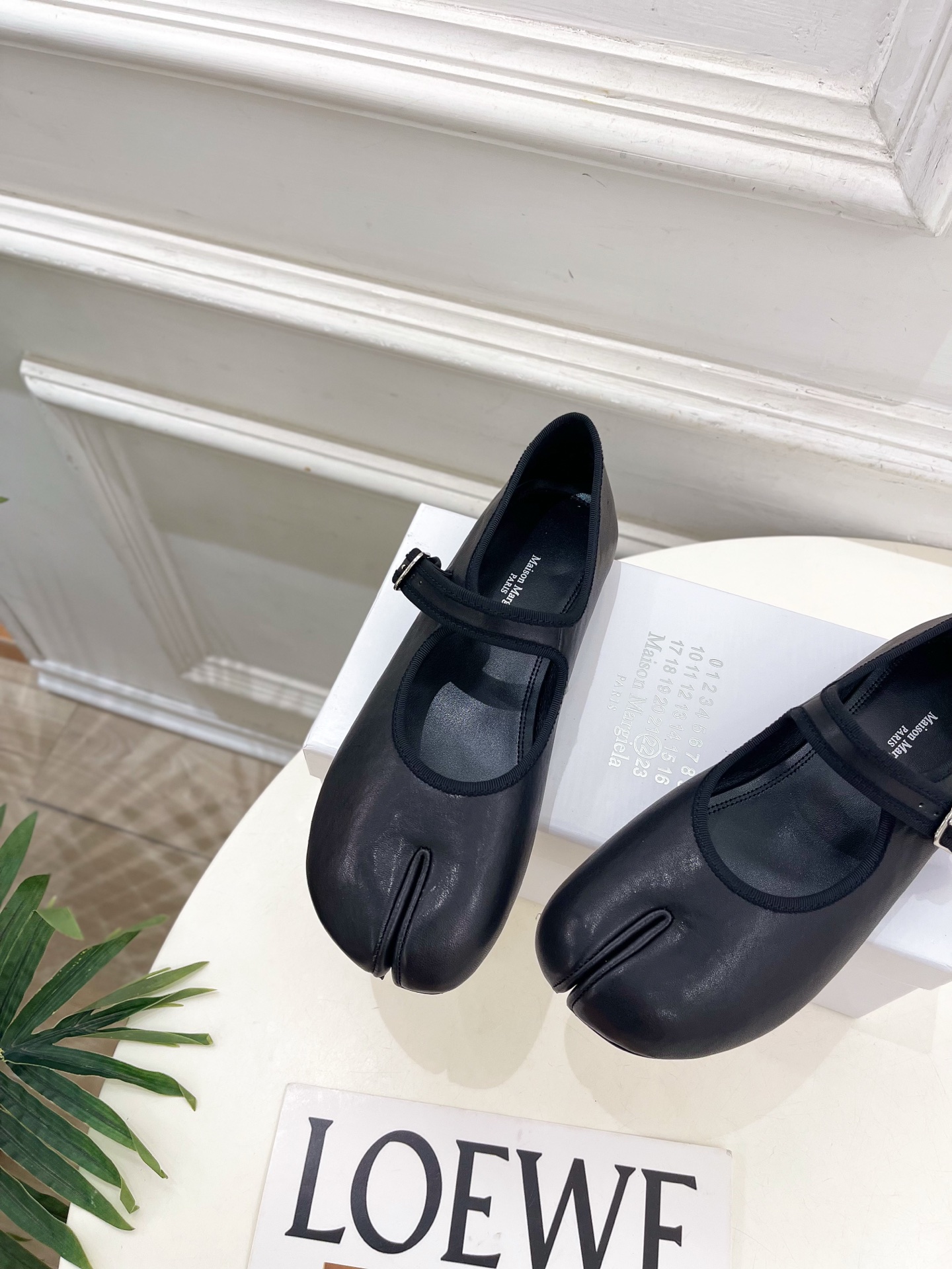 Maison Margiela· 马吉拉26𝐬𝐬  2026秋冬新品 MM6复古分趾玛丽珍芭蕾鞋———————— MM6