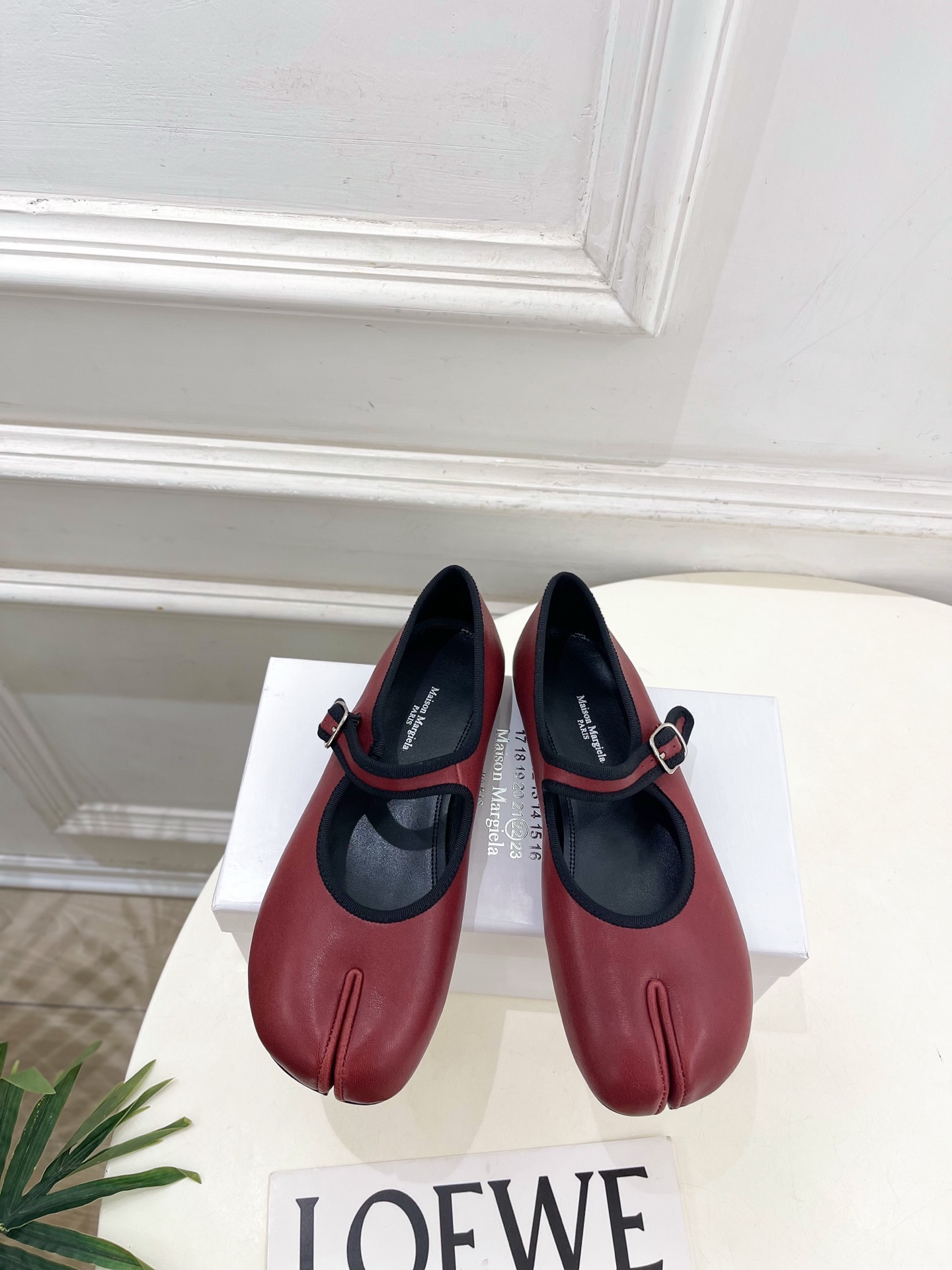 Maison Margiela· 马吉拉26𝐬𝐬 2026秋冬新品 MM6复古分趾玛丽珍芭蕾鞋———————— MM6 Maison Margiela· 马吉拉26𝐬𝐬 2026秋冬新品 MM6复古分趾玛丽珍芭蕾鞋———————— MM6
