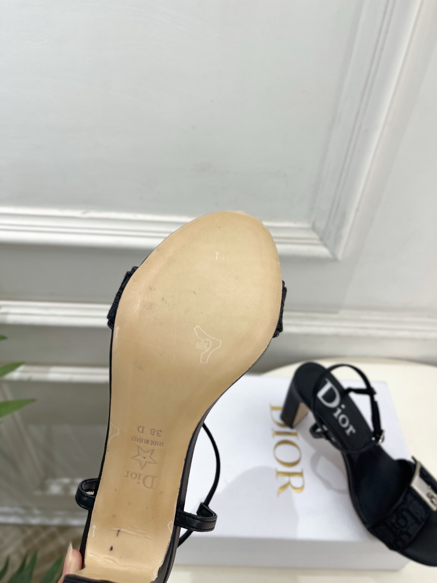 Dior |  迪奥 26𝐬𝐬  🧡💚2026春夏新品 顶级版本⚠️ 专柜主打新款 CD锁扣一字带高跟凉拖鞋 硬货上新🆕