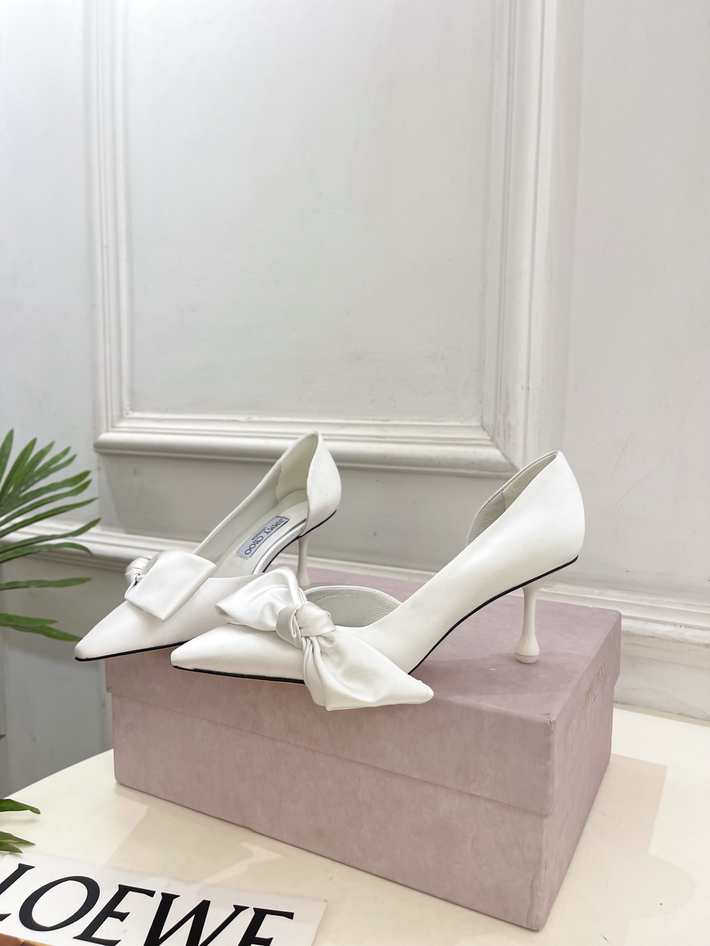 JimmyChoo 吉米周 26𝐬𝐬 ———      ✨ 2026秋冬新品 专柜最新JC尖头蝴蝶结内空高跟凉鞋  BS