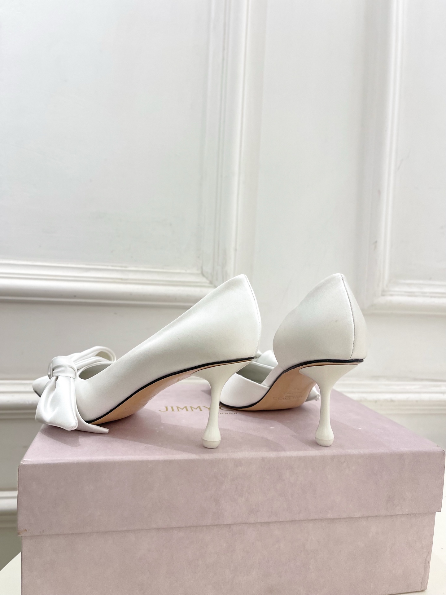 JimmyChoo 吉米周 26𝐬𝐬 ———      ✨ 2026秋冬新品 专柜最新JC尖头蝴蝶结内空高跟凉鞋  BS