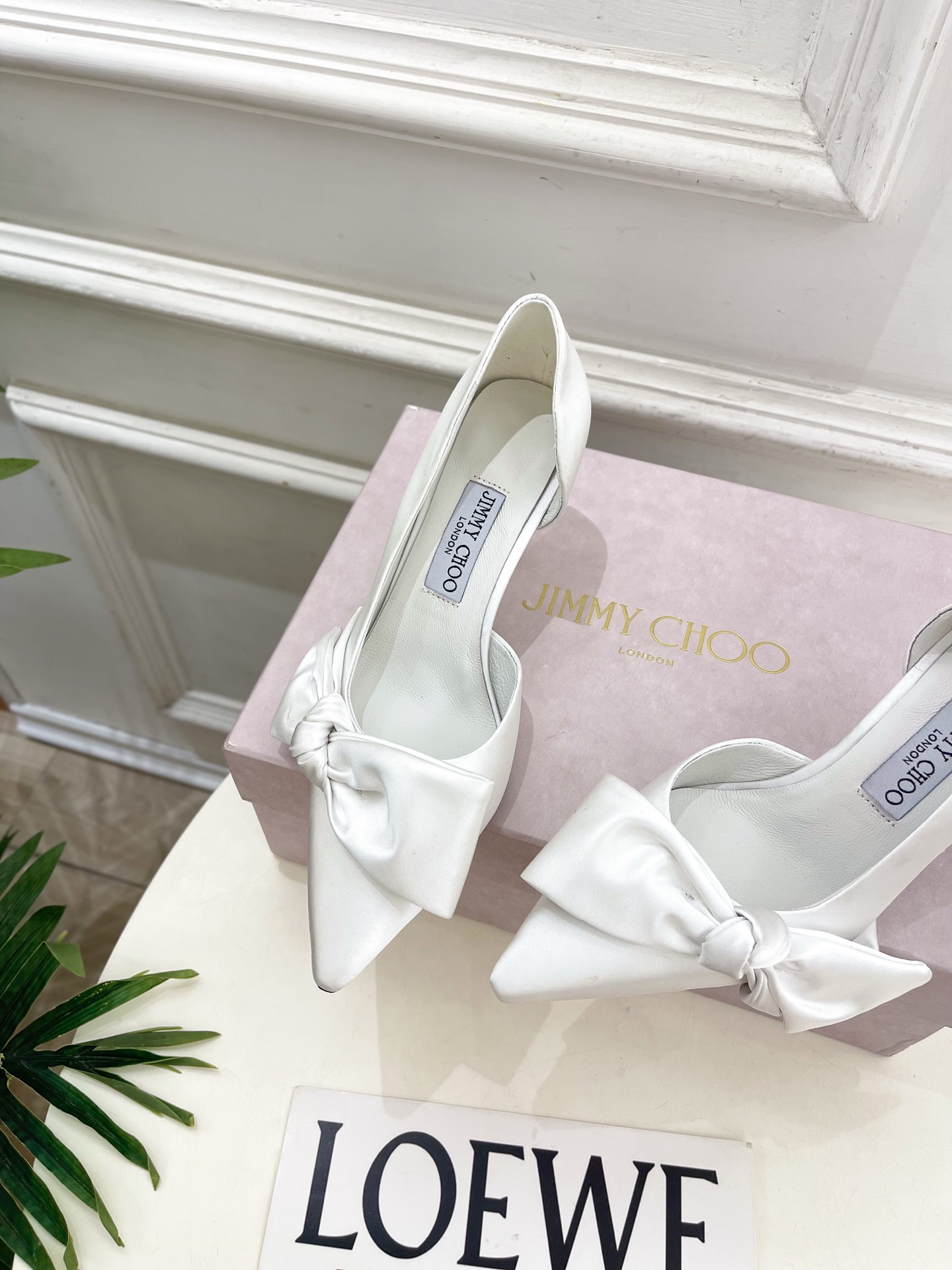 JimmyChoo 吉米周 26𝐬𝐬 ———      ✨ 2026秋冬新品 专柜最新JC尖头蝴蝶结内空高跟凉鞋  BS