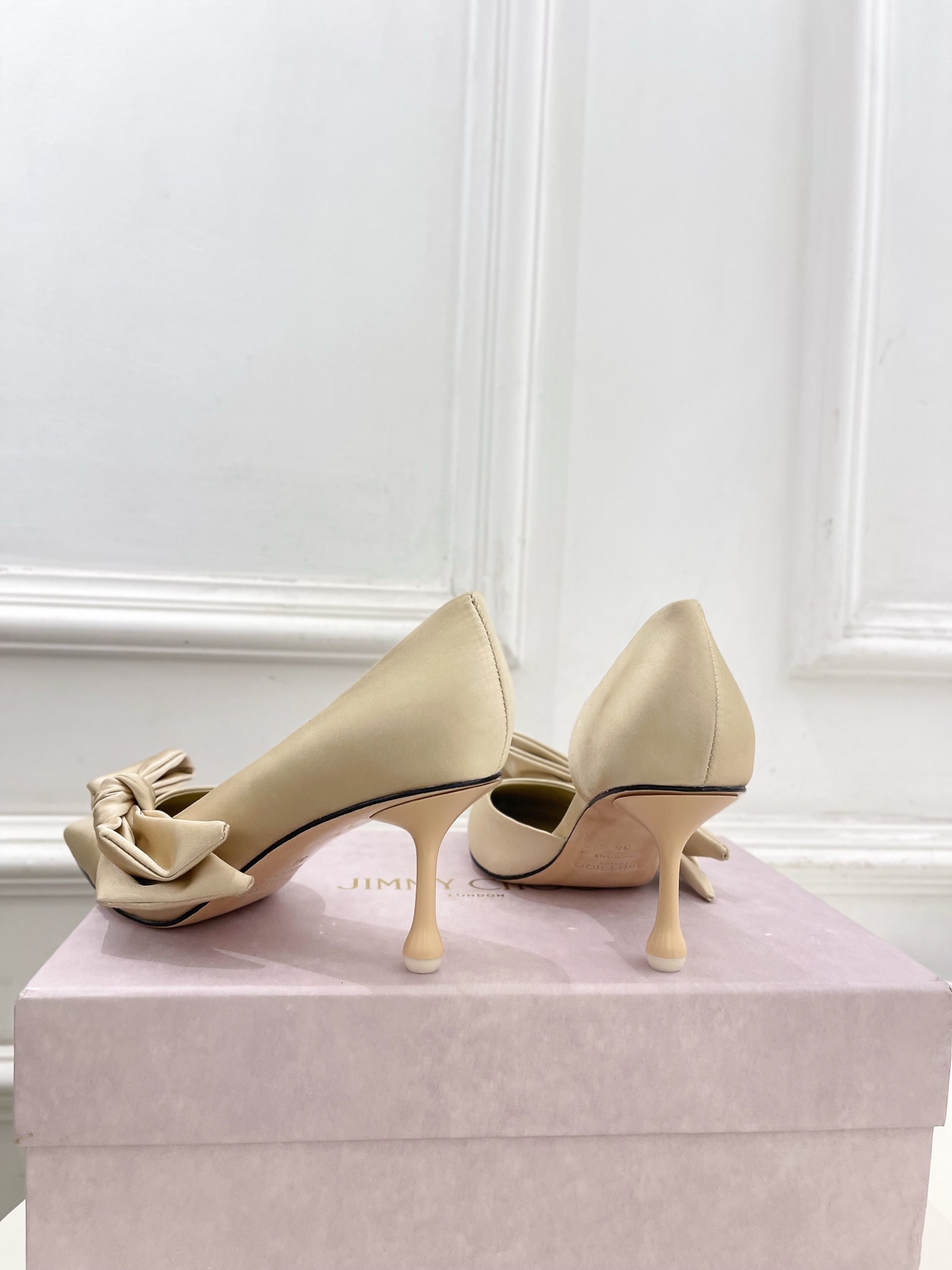 JimmyChoo 吉米周 26𝐬𝐬 ——— ✨ 2026秋冬新品 专柜最新JC尖头蝴蝶结内空高跟凉鞋 BS JimmyChoo 吉米周 26𝐬𝐬 ——— ✨ 2026秋冬新品 专柜最新JC尖头蝴蝶结内空高跟凉鞋 BS