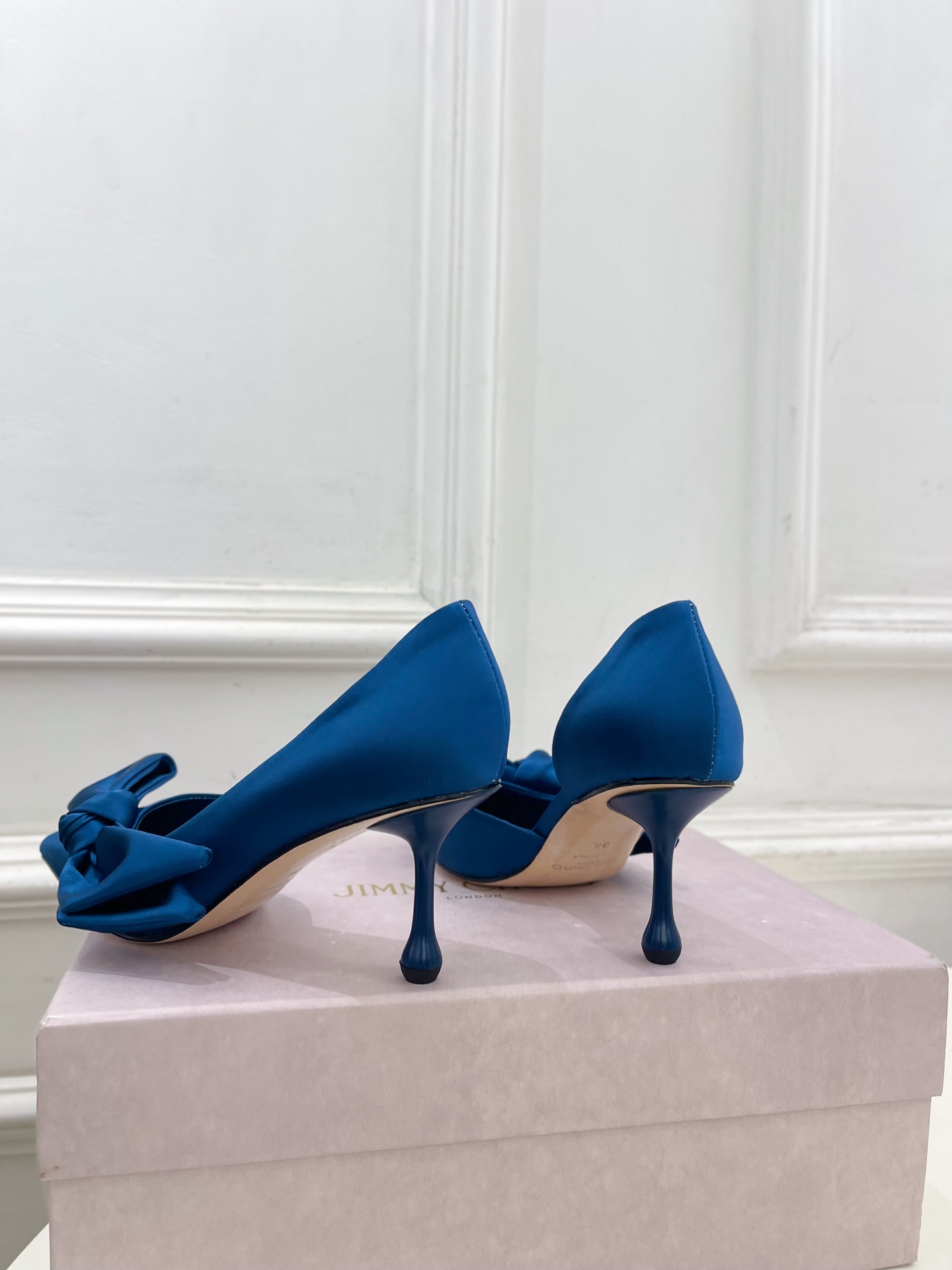 JimmyChoo 吉米周 26𝐬𝐬 ——— ✨ 2026秋冬新品 专柜最新JC尖头蝴蝶结内空高跟凉鞋 BS JimmyChoo 吉米周 26𝐬𝐬 ——— ✨ 2026秋冬新品 专柜最新JC尖头蝴蝶结内空高跟凉鞋 BS