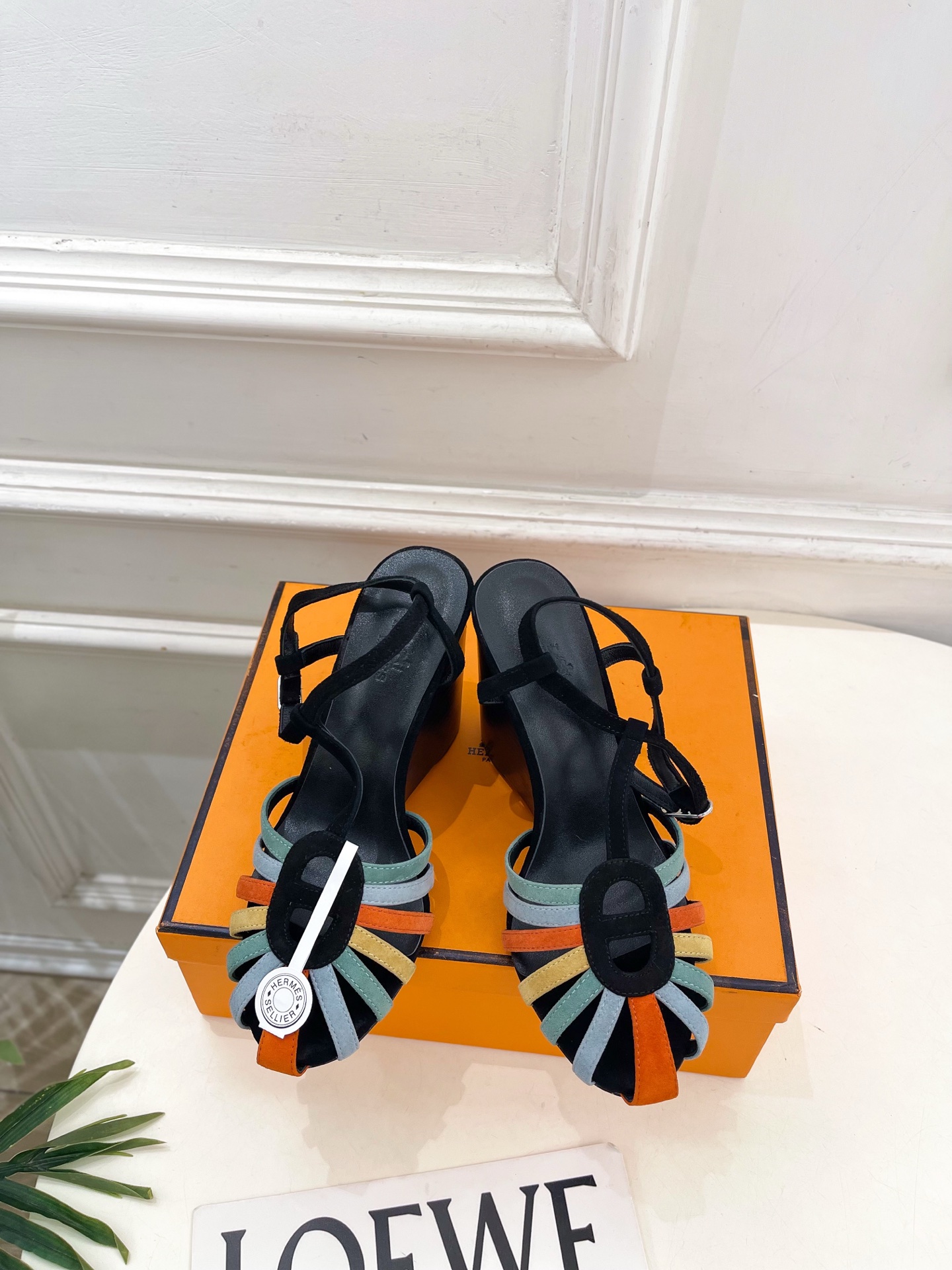 🐎𝐇𝐄𝐑𝐌𝐄* 爱玛仕 26𝐬𝐬 🌈2026新品 专柜新款 爱马仕坡跟罗马凉鞋 系列〰 ◽鞋面:原版特定制牛皮/麂皮 🐎𝐇𝐄𝐑𝐌𝐄* 爱玛仕 26𝐬𝐬 🌈2026新品 专柜新款 爱马仕坡跟罗马凉鞋 系列〰 ◽鞋面:原版特定制牛皮/麂皮