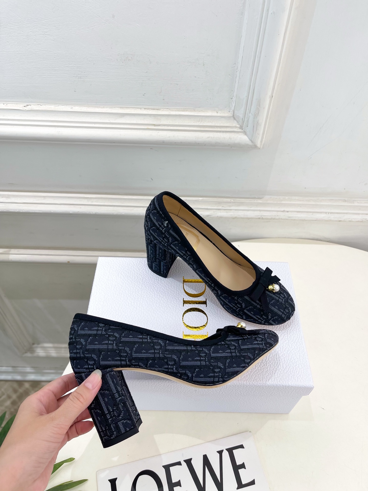 Dior |  迪奥  26𝐬𝐬  🧡💚2026秋冬新品 顶级版本⚠️ 专柜主打新款 J'Adio蝴蝶结珍珠高跟单鞋 硬
