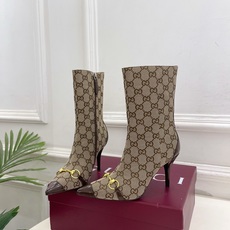 Gucci | 古驰 26𝐬𝐬 ⭐️ G家 主打系列终于面世,狠货值得期待!原有的经典 创造新设计 ✨ ❥2026 Gucci | 古驰 26𝐬𝐬 ⭐️ G家 主打系列终于面世,狠货值得期待!原有的经典 创造新设计 ✨ ❥2026