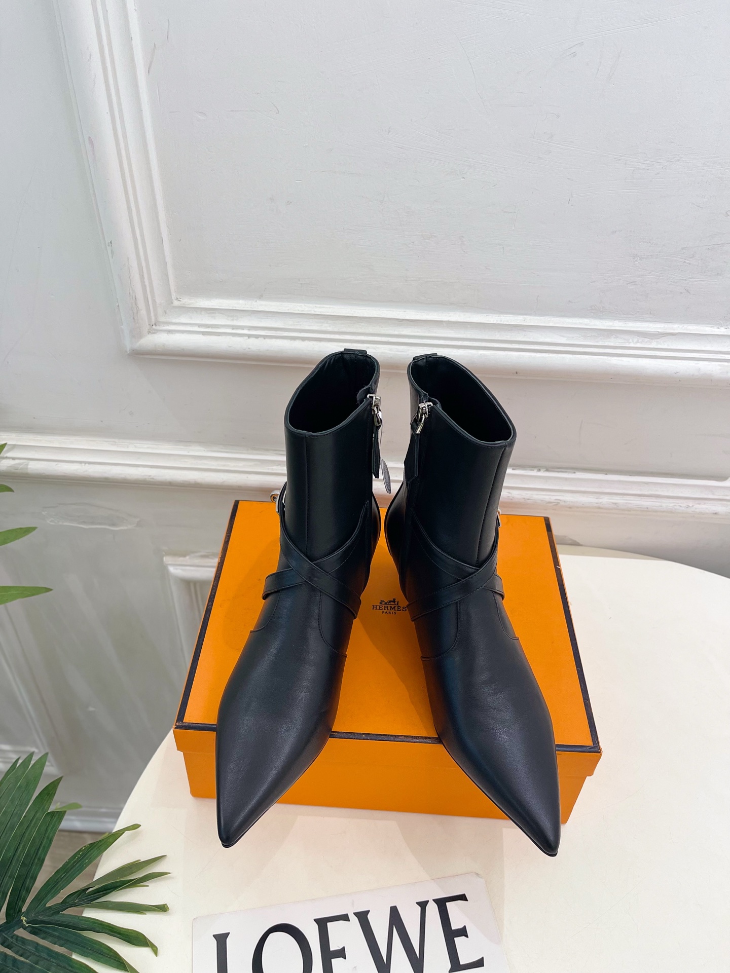 🐎𝐇𝐄𝐑𝐌𝐄* 爱玛仕 26𝐬𝐬 🌈专柜新款 2026秋冬新品 经典Kelly扣尖头侧拉链猫跟及踝靴 系列〰 ◽鞋面: 🐎𝐇𝐄𝐑𝐌𝐄* 爱玛仕 26𝐬𝐬 🌈专柜新款 2026秋冬新品 经典Kelly扣尖头侧拉链猫跟及踝靴 系列〰 ◽鞋面: