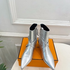 🐎𝐇𝐄𝐑𝐌𝐄* 爱玛仕 26𝐬𝐬 🌈专柜新款 2026秋冬新品 经典Kelly扣尖头侧拉链猫跟及踝靴 系列〰 ◽鞋面: 🐎𝐇𝐄𝐑𝐌𝐄* 爱玛仕 26𝐬𝐬 🌈专柜新款 2026秋冬新品 经典Kelly扣尖头侧拉链猫跟及踝靴 系列〰 ◽鞋面: