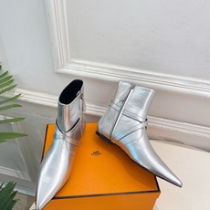 🐎𝐇𝐄𝐑𝐌𝐄* 爱玛仕 26𝐬𝐬 🌈专柜新款 2026秋冬新品 经典Kelly扣尖头侧拉链猫跟及踝靴 系列〰 ◽鞋面: 🐎𝐇𝐄𝐑𝐌𝐄* 爱玛仕 26𝐬𝐬 🌈专柜新款 2026秋冬新品 经典Kelly扣尖头侧拉链猫跟及踝靴 系列〰 ◽鞋面: