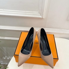 🐎𝐇𝐄𝐑𝐌𝐄* 爱玛仕 26𝐬𝐬 🌈2026秋冬新品 专柜新款 Mirage金属链条跟尖头高跟鞋 系列〰 ◽鞋面:原版 🐎𝐇𝐄𝐑𝐌𝐄* 爱玛仕 26𝐬𝐬 🌈2026秋冬新品 专柜新款 Mirage金属链条跟尖头高跟鞋 系列〰 ◽鞋面:原版