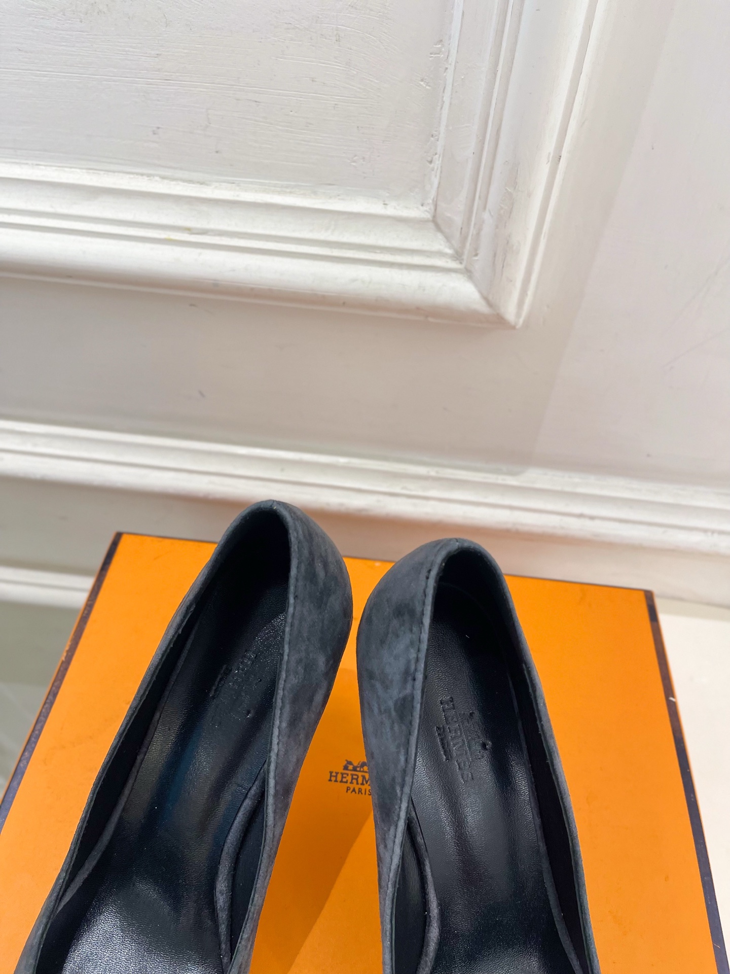 🐎𝐇𝐄𝐑𝐌𝐄* 爱玛仕 26𝐬𝐬  🌈2026秋冬新品 专柜新款 Mirage金属链条跟尖头高跟鞋 系列〰 ◽鞋面：原版