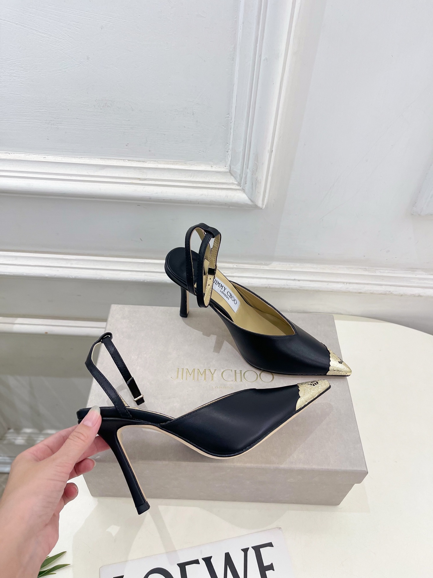JimmyChoo 吉米周 26𝐬𝐬 ———      ✨ 2026新品 专柜最新JC金属头尖头高跟凉鞋  BS名媛气质