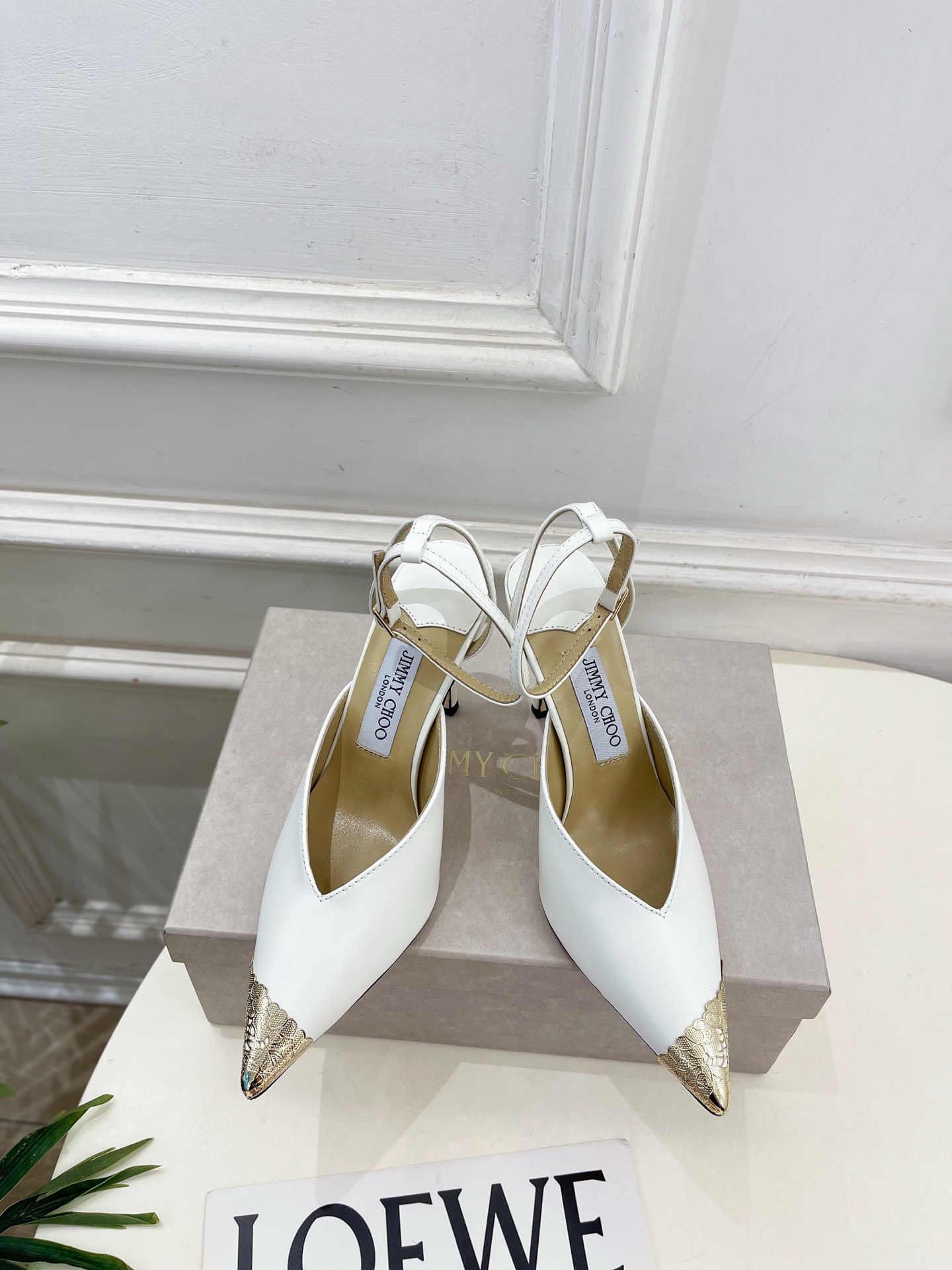 JimmyChoo 吉米周 26𝐬𝐬 ——— ✨ 2026新品 专柜最新JC金属头尖头高跟凉鞋 BS名媛气质 JimmyChoo 吉米周 26𝐬𝐬 ——— ✨ 2026新品 专柜最新JC金属头尖头高跟凉鞋 BS名媛气质
