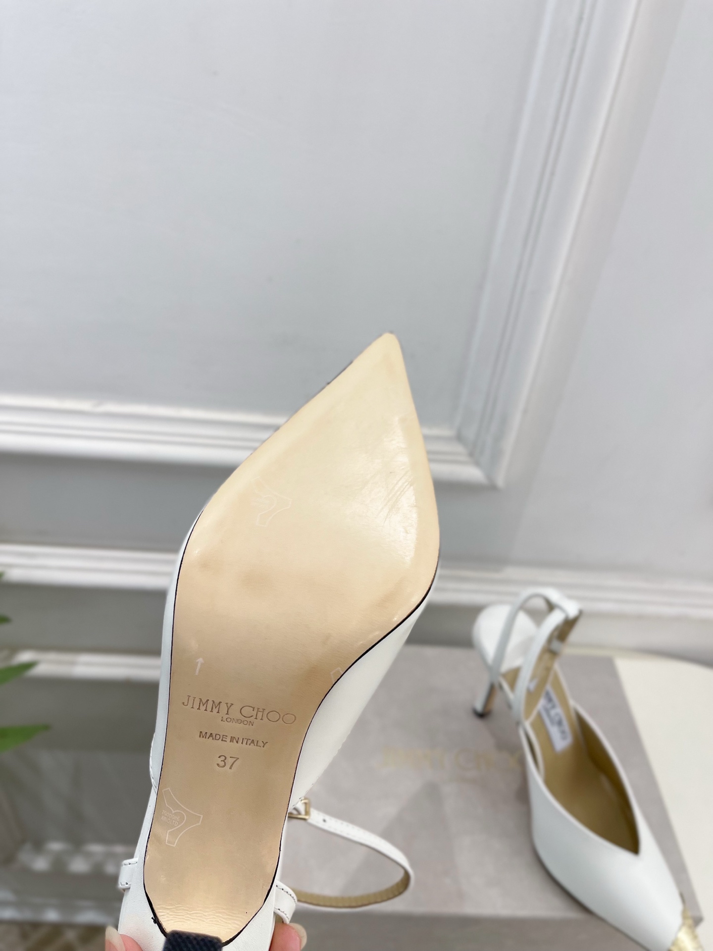 JimmyChoo 吉米周 26𝐬𝐬 ———      ✨ 2026新品 专柜最新JC金属头尖头高跟凉鞋  BS名媛气质