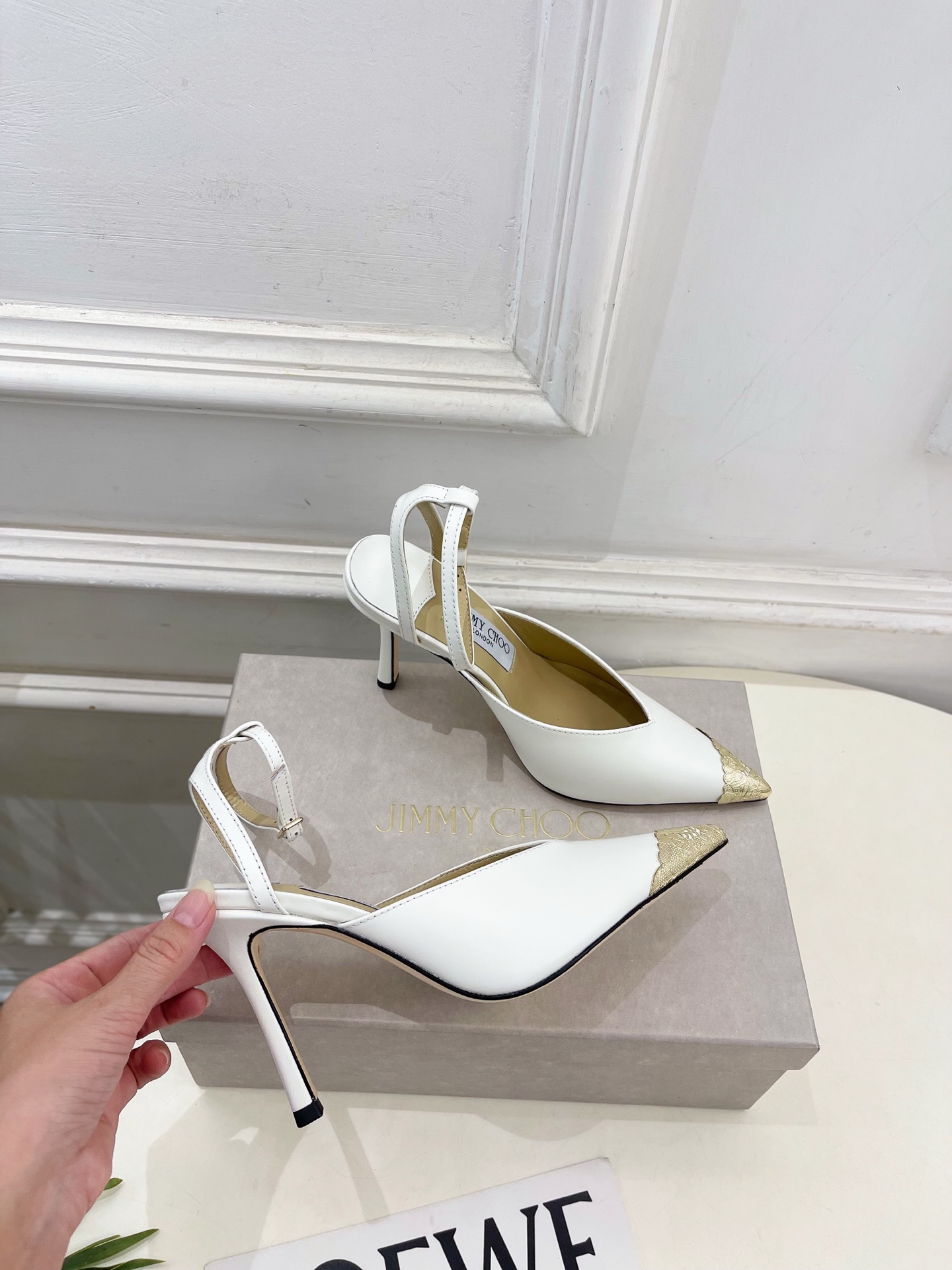 JimmyChoo 吉米周 26𝐬𝐬 ———      ✨ 2026新品 专柜最新JC金属头尖头高跟凉鞋  BS名媛气质
