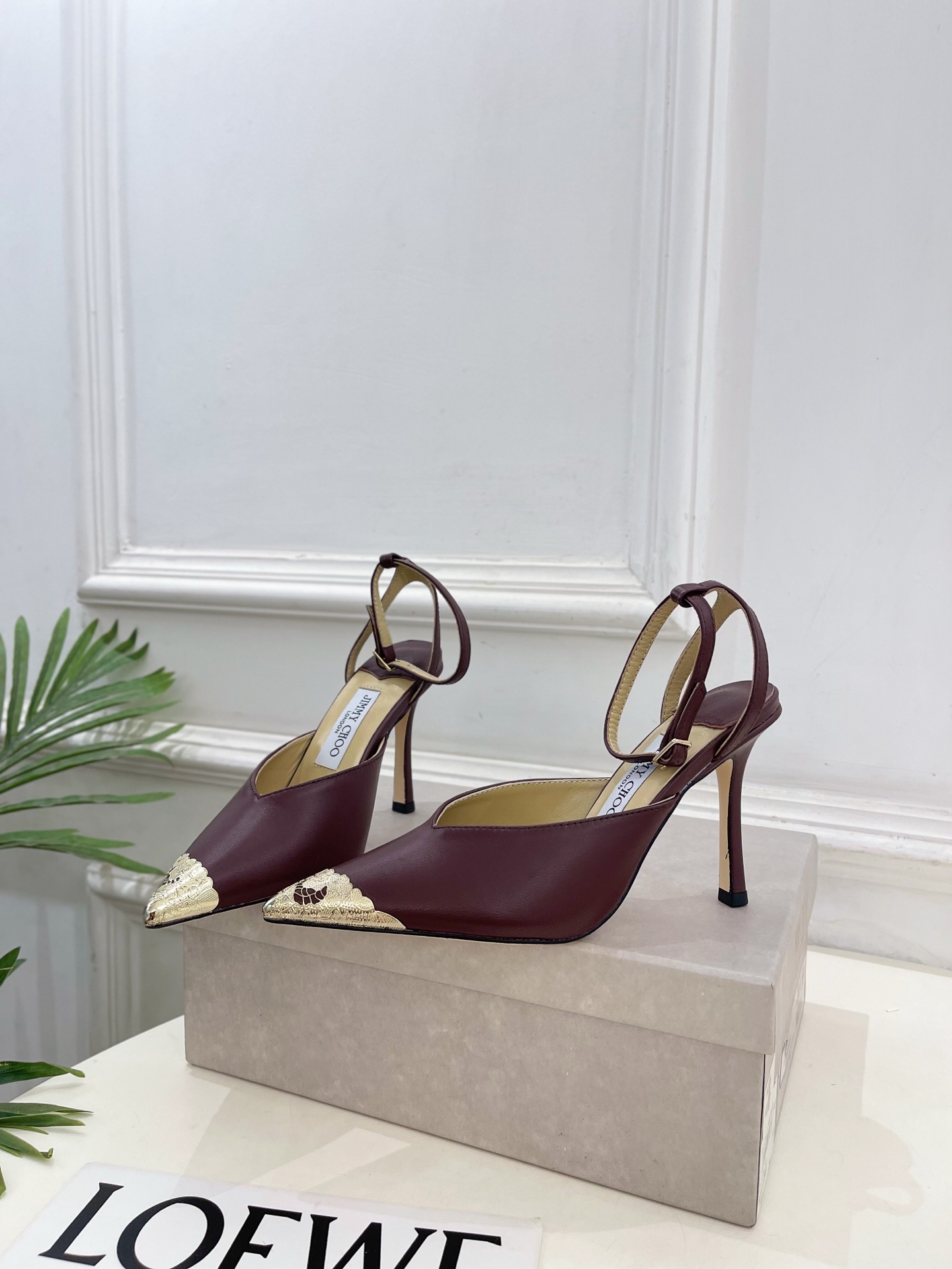 JimmyChoo 吉米周 26𝐬𝐬 ———      ✨ 2026新品 专柜最新JC金属头尖头高跟凉鞋  BS名媛气质