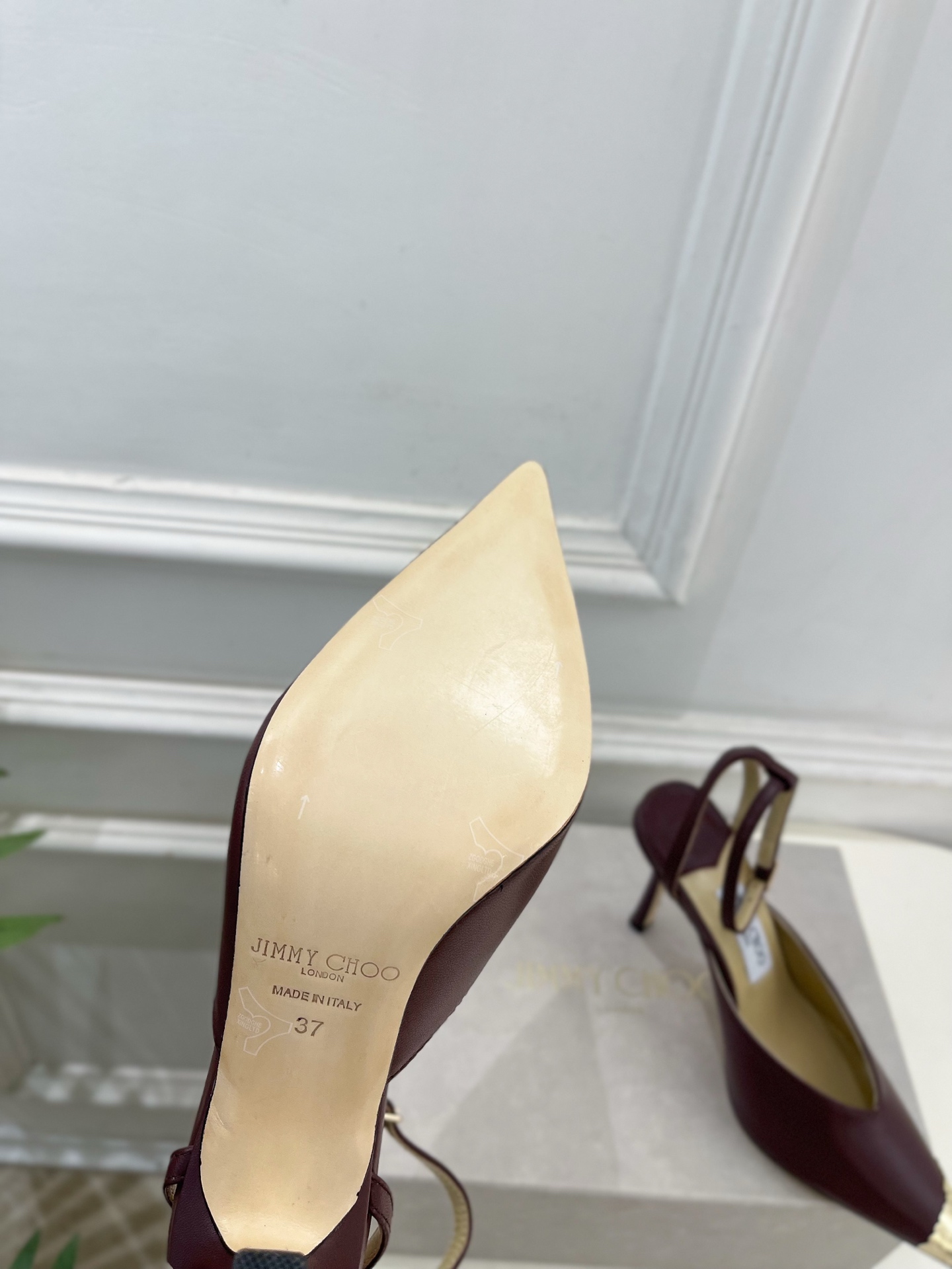 JimmyChoo 吉米周 26𝐬𝐬 ———      ✨ 2026新品 专柜最新JC金属头尖头高跟凉鞋  BS名媛气质