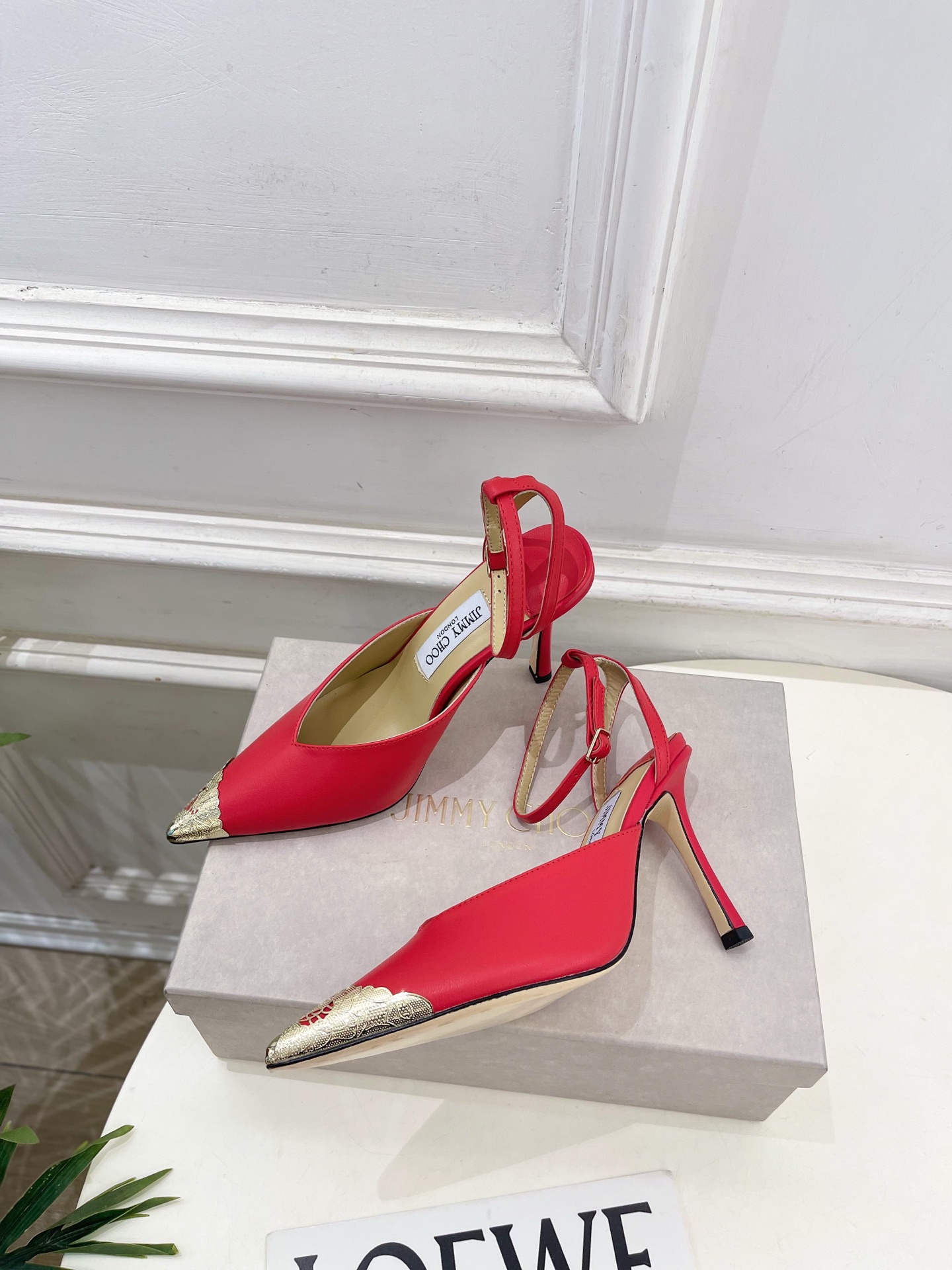 JimmyChoo 吉米周 26𝐬𝐬 ———      ✨ 2026新品 专柜最新JC金属头尖头高跟凉鞋  BS名媛气质
