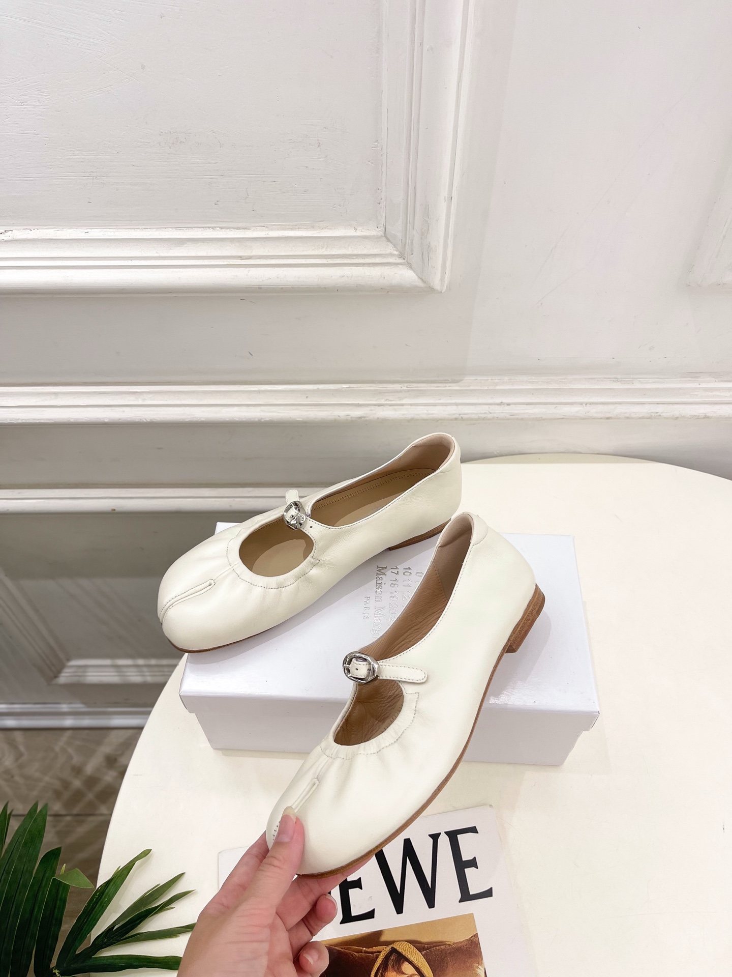Maison Margiela· 马吉拉26𝐬𝐬  2026秋冬新品 MM6分趾玛丽珍芭蕾平底鞋———————— MM6