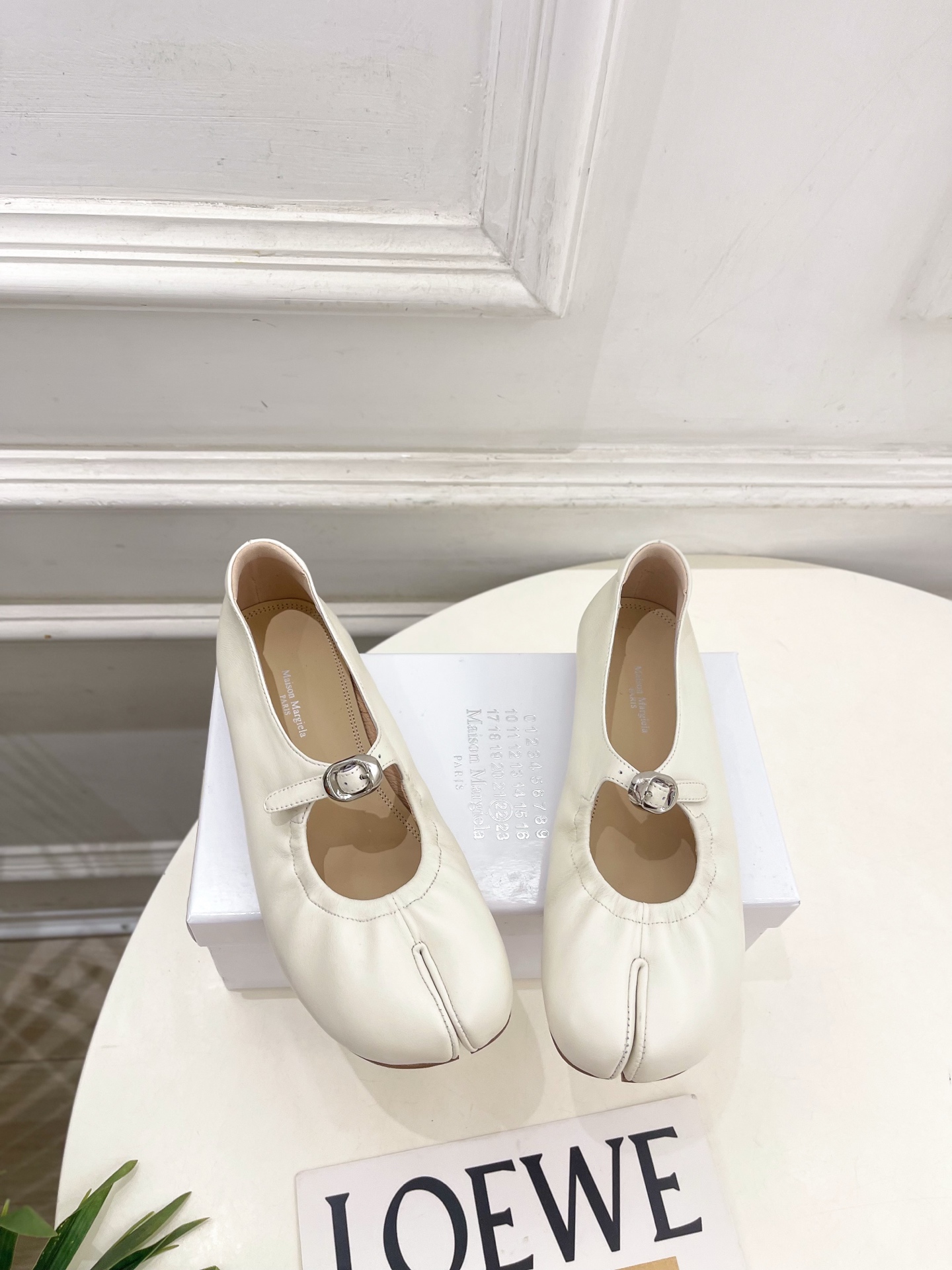 Maison Margiela· 马吉拉26𝐬𝐬  2026秋冬新品 MM6分趾玛丽珍芭蕾平底鞋———————— MM6